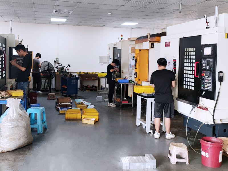 Dongguan Quanhao Plastik Kalıp Co, Ltd